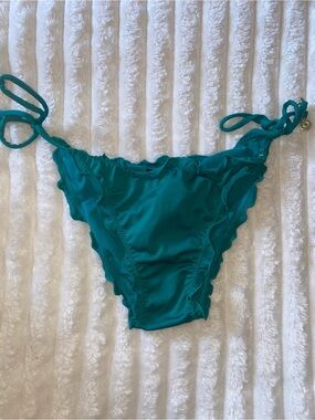 H&M scrunch bikini bottoms
